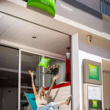 Ibis Styles Centre 3*