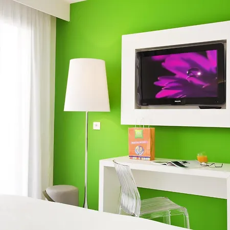 Ibis Styles Centre Hotel 3*