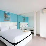 Ibis Styles Centre 3*