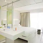 Ibis Styles Centre 3*