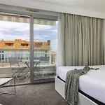 Ibis Styles Centre 3*