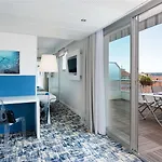 Ibis Styles Centre 3*