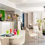 Ibis Styles Centre Hotel 3*