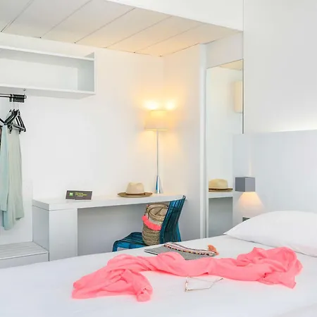 Ibis Styles Centre Hotel 3*