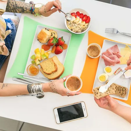 Ibis Styles Centre Hotel Mentona