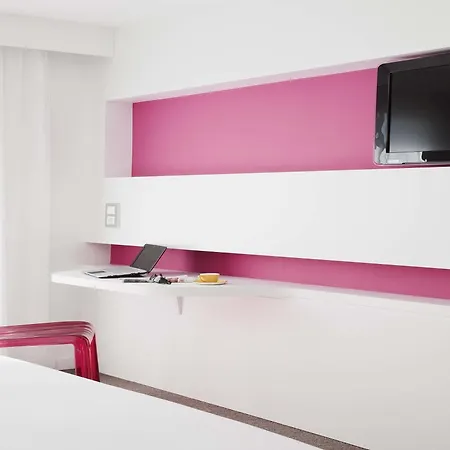 Ibis Styles Centre Mentona