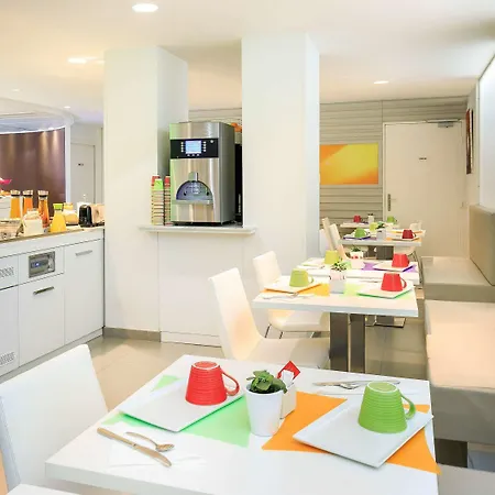 Ibis Styles Centre Hotel 3*