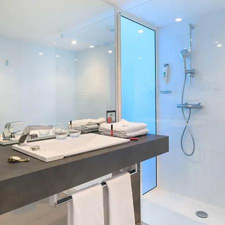 Ibis Styles Centre Hotel 3*