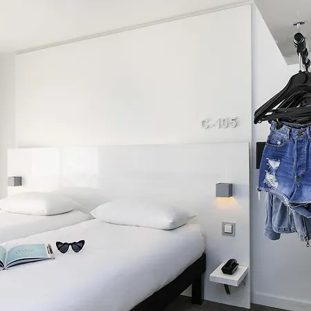 Ibis Styles Centre 3*