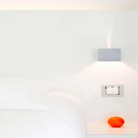 Ibis Styles Centre Отель Ментона