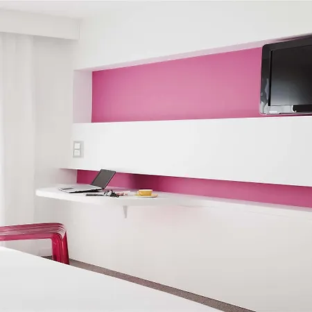 ホテル Ibis Styles Centre 3*