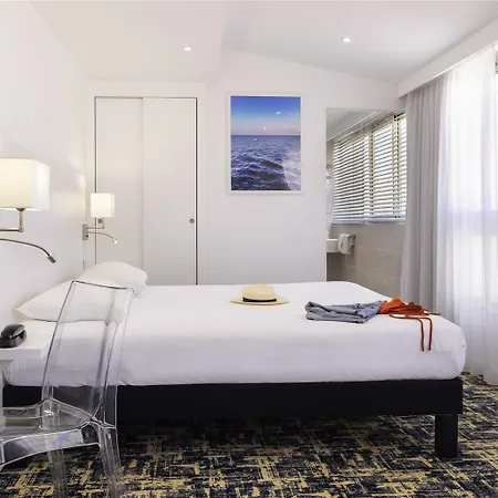 Ibis Styles Centre 3* 멍똥