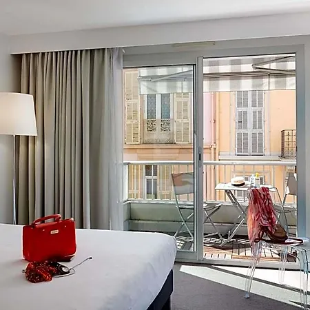 Ibis Styles Centre Hotel 3*