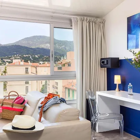 Ibis Styles Centre Hotel 3*