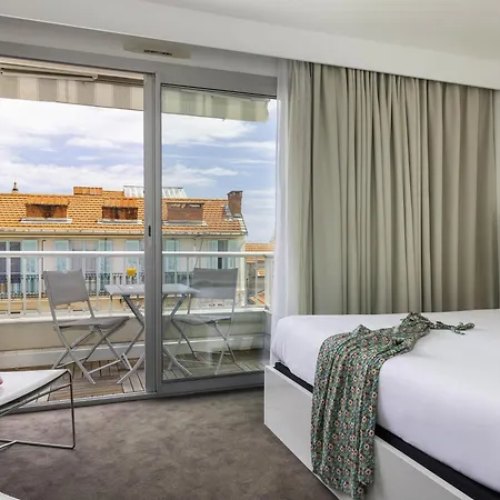 Ibis Styles Centre فندق مينتون