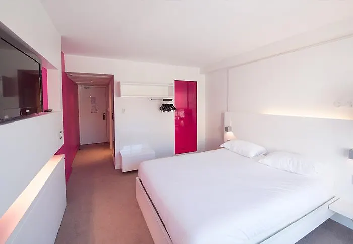 Ibis Styles Centre فندق