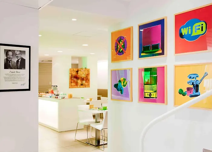 Ibis Styles Centre 3*