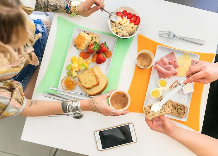 Ibis Styles Centre فندق مينتون