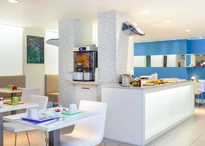 Ibis Styles Centre فندق مينتون