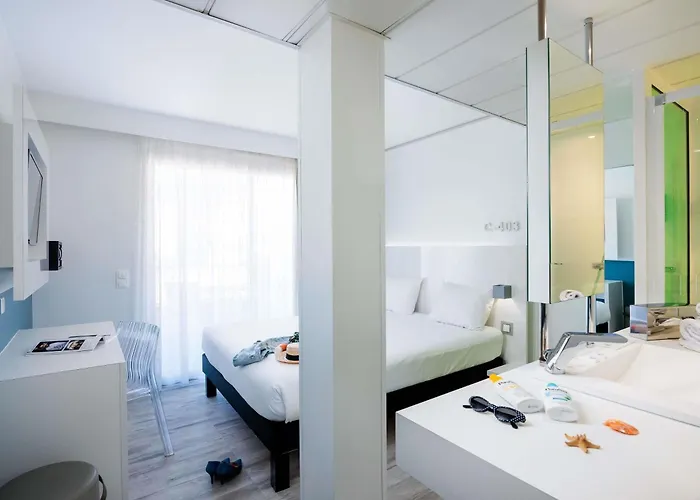 Ibis Styles Centre 3*