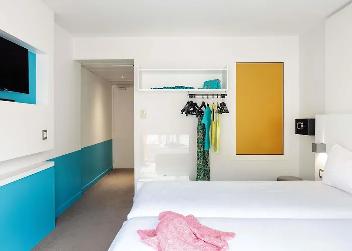 Ibis Styles Centre فندق