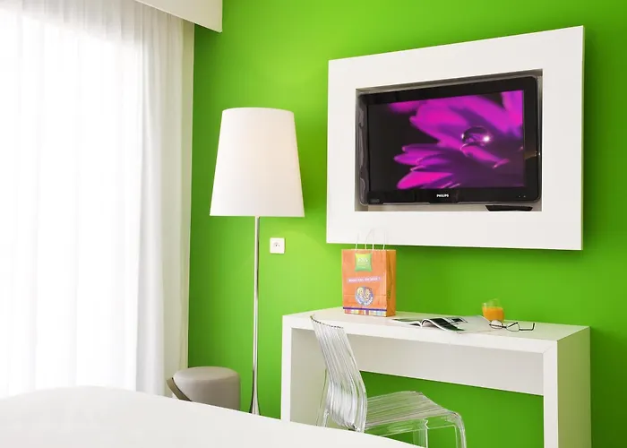 Ibis Styles Centre Hotell 3*