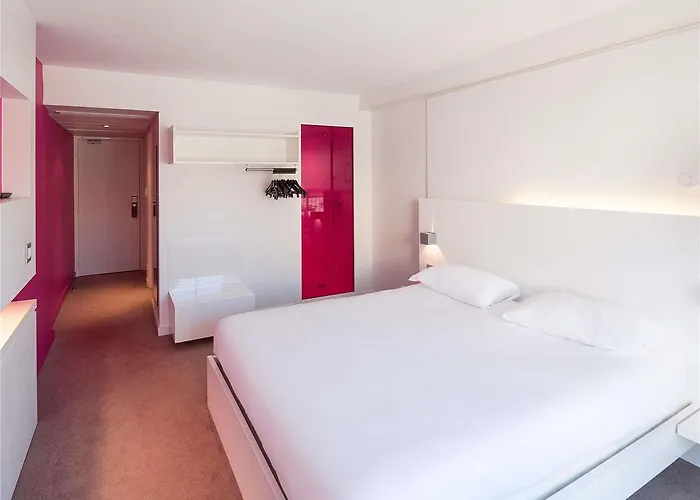 Ibis Styles Centre Hotel 3*