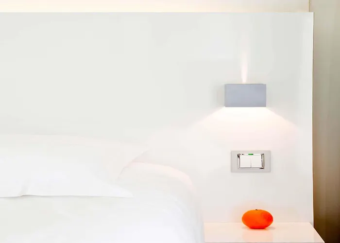 Ibis Styles Centre Hotel Mentone